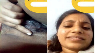 Desi Girl Shows Her Wet Pussy On VC | Indian MMS