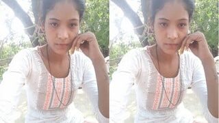 Desi Village Girl Shows Her Boobs And Pussy Part 1 | Indian MMS