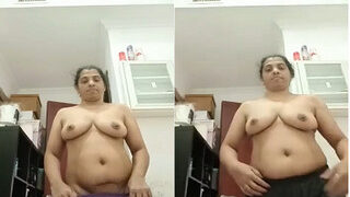 Lankan Bhabhi Shows Her Boobs And Pussy | Indian MMS