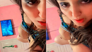 Sexy Girl Shows Boobs | Indian MMS