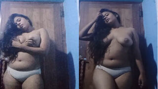 Hot Desi Girl Shows Her Big Boobs | Indian MMS