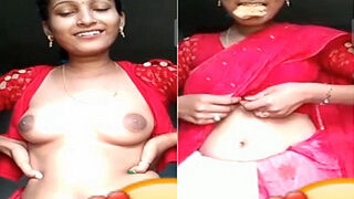 Hot Desi Girl Shows Boobs | Indian MMS