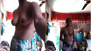Desi Village Girl Shows Her Boobs | Indian MMS