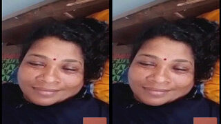 Desi Bhabhi Shows Her Boobs On VC Part 2 | Indian MMS