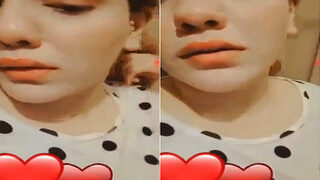 Cute Desi Girl Shows Her Nude Body On VC Part 1 | Indian MMS