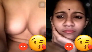 Desi Girl Shows Her Boobs On VC | Indian MMS
