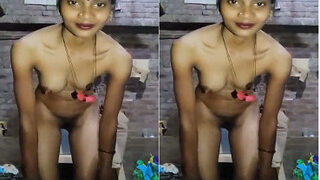 Desi Bhabhi Shows Her Boobs And Pussy | Indian MMS