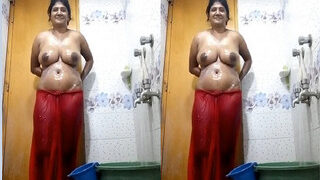 Desi Bhabhi Bathing And Shows Pussy Part 3 | Indian MMS