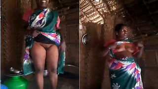 Desi Tamil Wife Shows Her Boobs And Pussy | Indian MMS