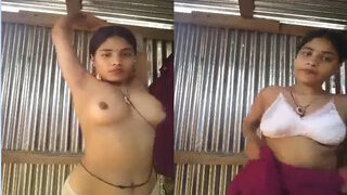 Desi Girl Shows Her Boobs | Indian MMS