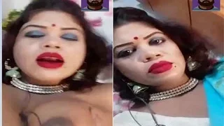 Horny Desi Bhabhi Masturbating Shows On VC | Indian MMS