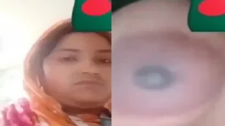 Bangladeshi Boudi Video Call Sex Showing Nude Body | Indian MMS