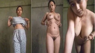Sexy Boudi Striping And Shows Nude Body | Indian MMS