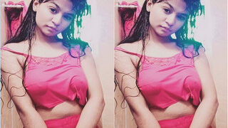 Desi Girl Shows Her Boobs | Indian MMS